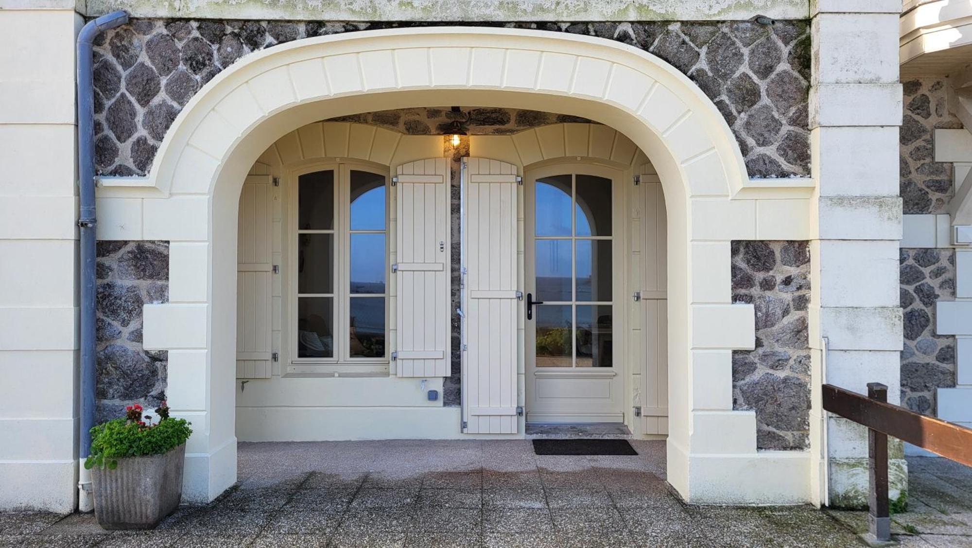 Vue Pleine Mer A La Perle Marine - La Terrasse Dinard Extérieur photo